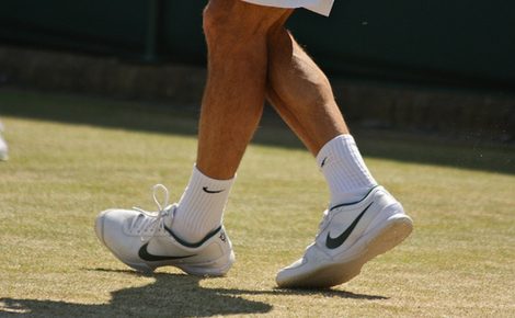 Deplacement et jeu de jambes sur un court de tennis