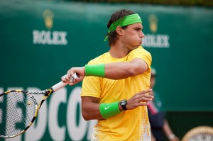 Rafael Nadal souffle à la frappe Rafael Nadal souffle à la frappe