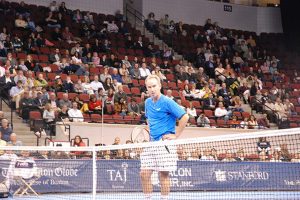 John Mc Enroe dans sa posture favorite