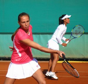 eat the ball par Charlie Cowins