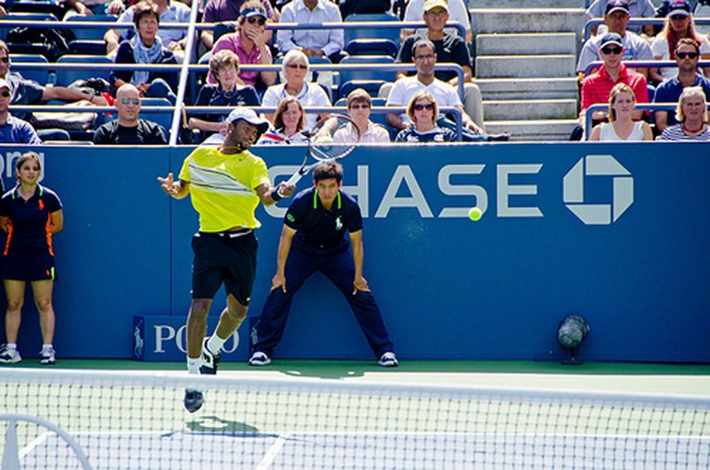 Coup droit de tennis bondissant