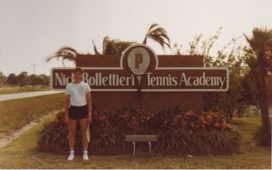 Dan connait bien les contraintes physiques du tennis ©Totalement Fit