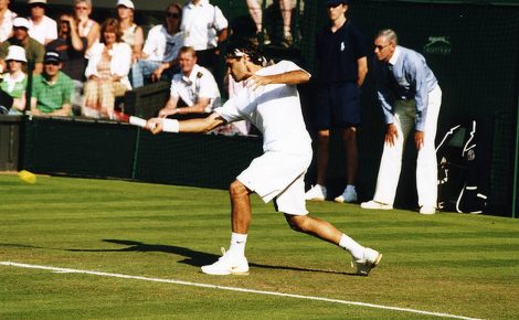 Comment j&rsquo;ai amélioré mon coup droit à l&rsquo;aide d&rsquo;un professeur agrégé de physique et d&rsquo;un génie du tennis