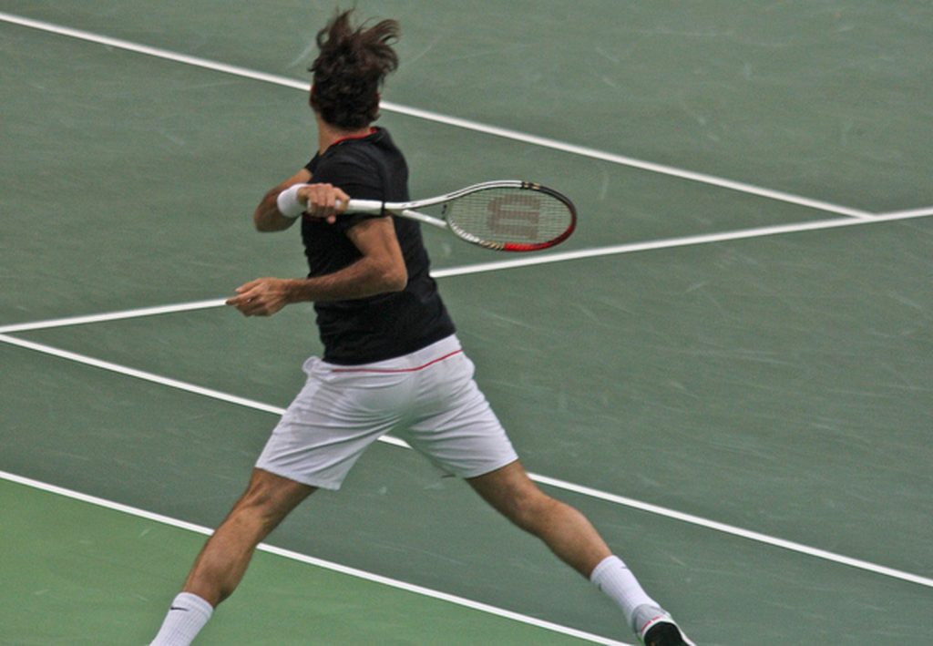 Fin de geste correcte pour une bonne traversée de balle ©Mariane Beavis