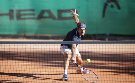 Un expert professionnel de la statistique tennis analyse mon jeu