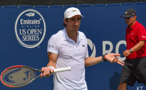 Comment battre un joueur plus régulier au tennis en jouant moyennement bien